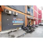 RedDoorz at Luxury Homestay Near Aloha Waru Surabaya Hotel a Gedangan