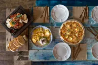 Noah Surf House Portugal - Breakfast
