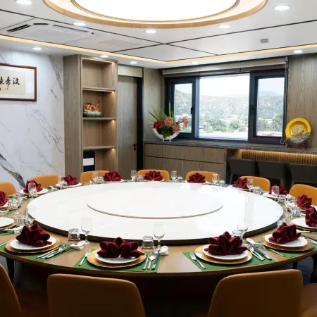 Timor Plaza Hotel & Apartments
