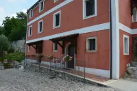 B&B la Casa Rossa Hôtels à : Terme Luigiane
