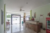 RedDoorz at Hotel Griya Gatsu Lampung Các khách sạn ở Pahoman