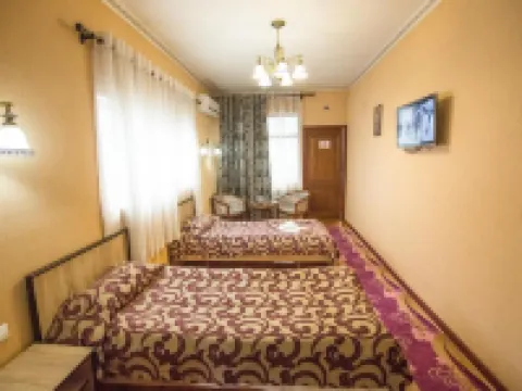 Eco House Hotels in Osh