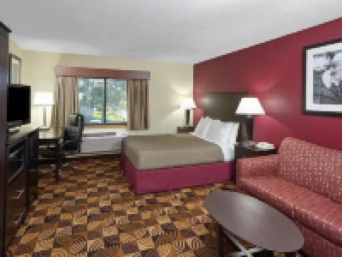 AmericInn by Wyndham Elkhorn Near Lake Geneva Hotels in Walworth County