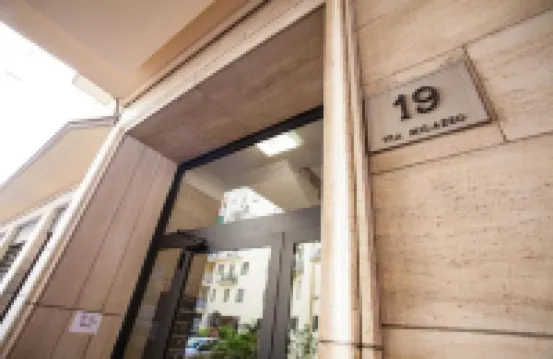 Astoria Suite Apartments Hoteles en 