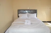 Artayya Puri Homestay Near Terminal Purabaya Madiun Mitra RedDoorz Hotels in Madiun