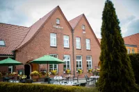 Hotel & Restaurant Alte Schule Hotels in Stormarn