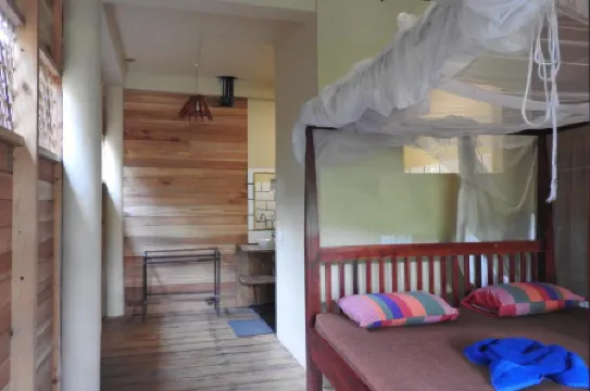 亞拉河邊小屋酒店