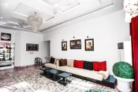 Thikana Hotel Отели в г. Музаффарабад
