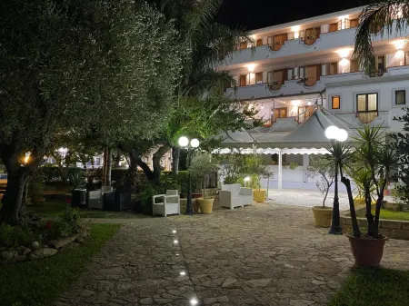 Hotel Il Corsaro Отели в г. Изола-ди-Капо-Риццуто