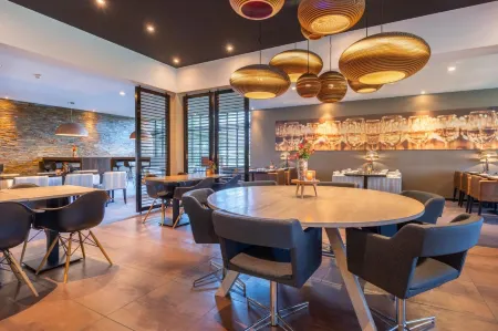 Postillion Hotel Deventer Отели рядом с достопримечательностью «Bergkerk»