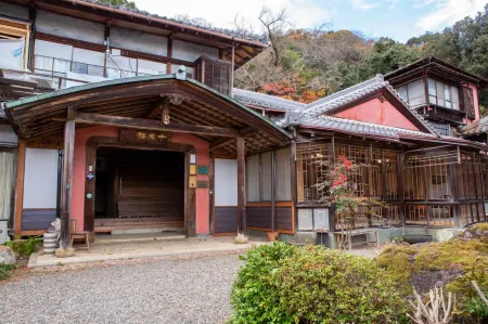 Senzairou Отели рядом с достопримечательностью «Yoro Park»