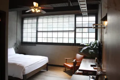 The Retro Tai-Pan Hotels near An'png Kaitai Tianhou Palace