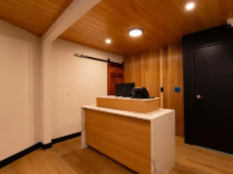 Colonial Palace Inn Hotels in Bellflower