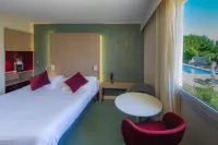 Kyriad Montpellier Est - Lunel - Parking