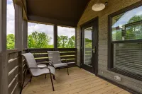 Cincinnati Camp Cedar Hotels in Kings Mills
