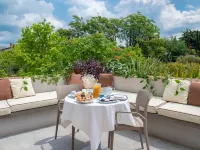 Porta Altinia Suites Hotels in Treviso