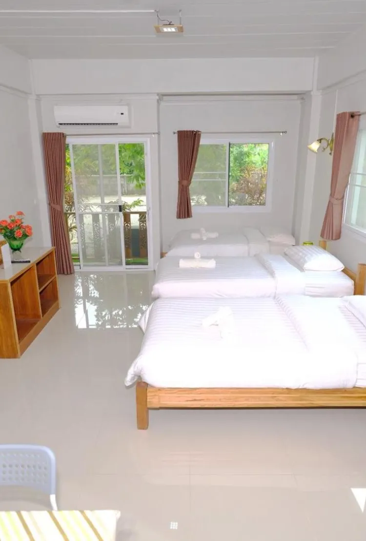 ห้องสามเตียงเดี่ยว