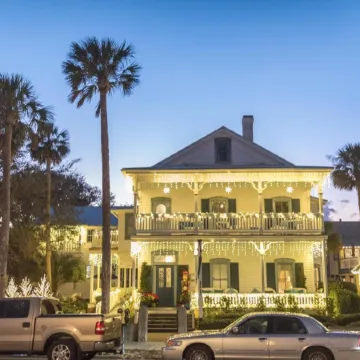 Bayfront Westcott House Bed & Breakfast