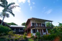 Deco Stop Lodge Hotels in Luganville