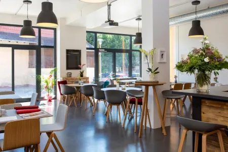 Hotel Holzscheiter Отели в г. Йештеттен