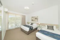 The Coast Motel Hotels in Emu Park