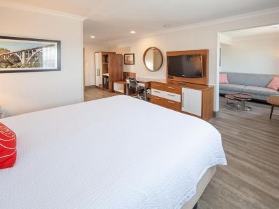 Pasadena Rose & Crown Hotel