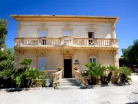 Hôtel du Soleil โรงแรมในแซ็ง-ราแฟล