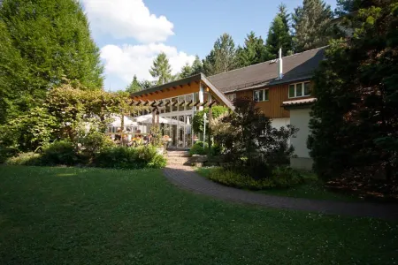 Land-Gut-Hotel Zur Lochmühle Отели в г. Лимбах-Оберфрона