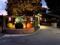 Motel Hotel Charlie Hotels in Settala