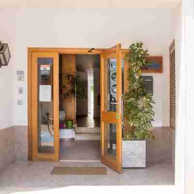 Hotel Geminis Hotel Exterior