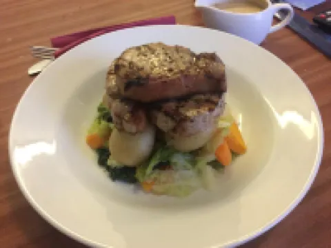 เดอะ อีเกิล โรงแรม