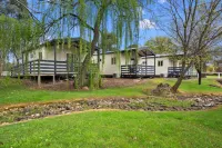 High Country Holiday Park Các khách sạn ở Mansfield