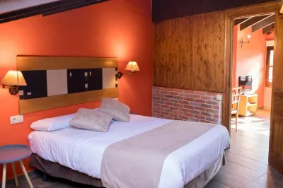 Los Picos Hotels near San Roque del Acebal