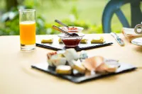 Auberge du Grand Chêne Hotels in Tourtour