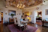 Villa Cattani Stuart XVII Secolo Hotels in Trebbiantico