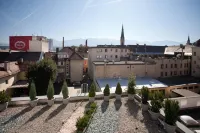 Hotel City - Mountain view