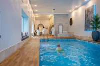 Manor House Hotel - Pools