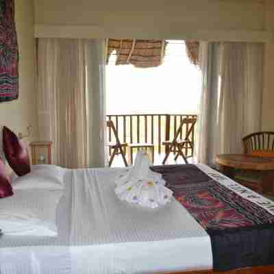 Giman Free Beach Resort Pasikuda Rooms