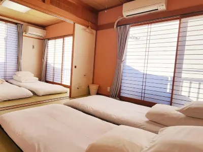 Hakone Guest House Gaku. Отели в г. 