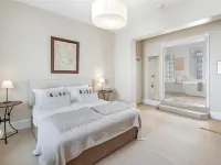The Red Feather Inn Hotels in Longford