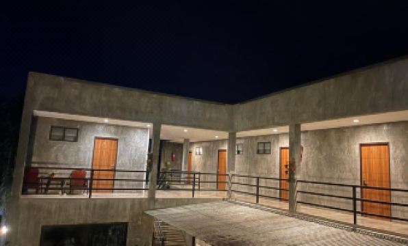 Come Moon Loft Hotel
