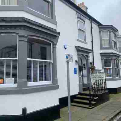 Trinity Guest House Hotel Exterior