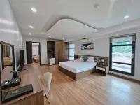 Queen Hotel Hoàng Gia Hotels in der Nähe von Đình Quán Triều