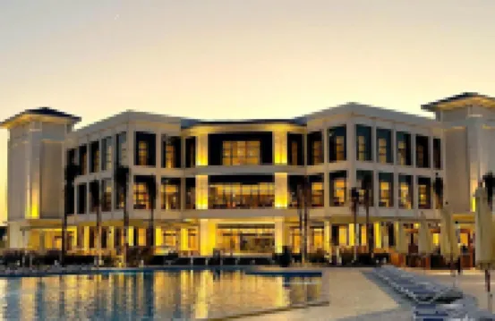 Azur One Eleven Hotel Alamein โรงแรมใน