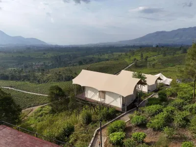 Nimo Tea Resort Hotels near Cibolang Hot Spring Water