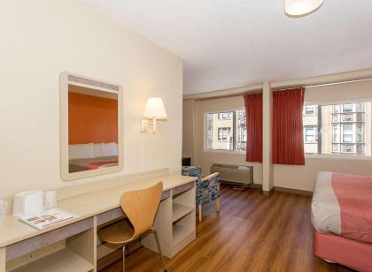 Cathedral Hill Hotel