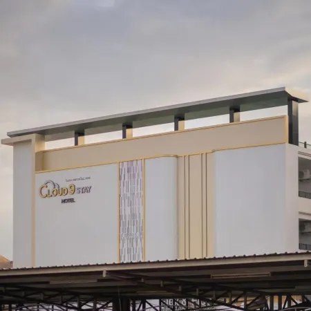 Cloud9 Stay Chiang Mai Отели рядом с достопримечательностью «Академия Dara»