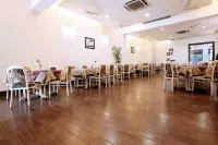 Hotel Yatrik - 停車場