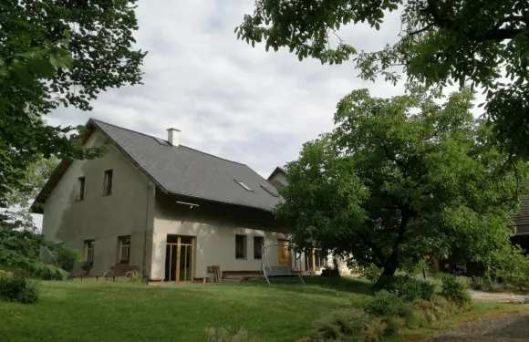 裏提洛瓦洛塔埃克法馬酒店