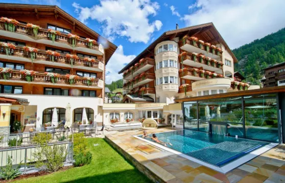 拉吉納貝爾度假村